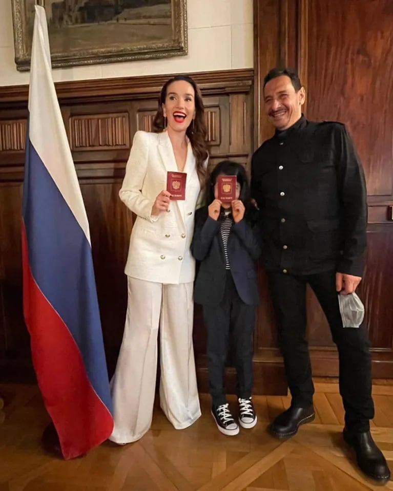 Natalia Oreiro y su hijo recibieron la ciudadanía rusa: "Es un acto enorme de amor"