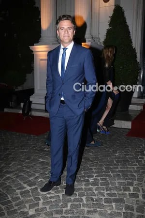 Mike Amigorena, uno de los hombres más elegantes de la noche. Foto: Movilpress-Ciudad.com.