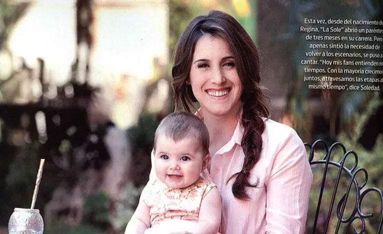 Soledad Pastorutti presentó a su hija, Regina (Foto: revista ¡Hola! Argentina).