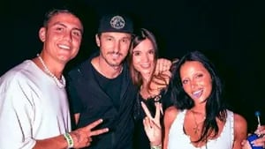 Oriana Sabatini y Paulo Dybala se fueron de fiesta con Pico Mónaco y Diana Arnopoulos.