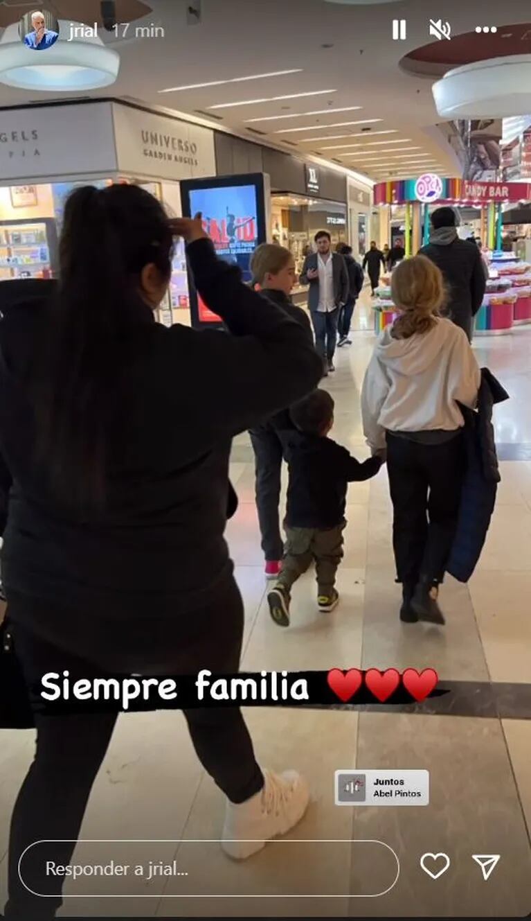 Jorge Rial compartió fotos junto a su nieto, su hija Rocío y las nenas de su exesposa, Romina Pereiro