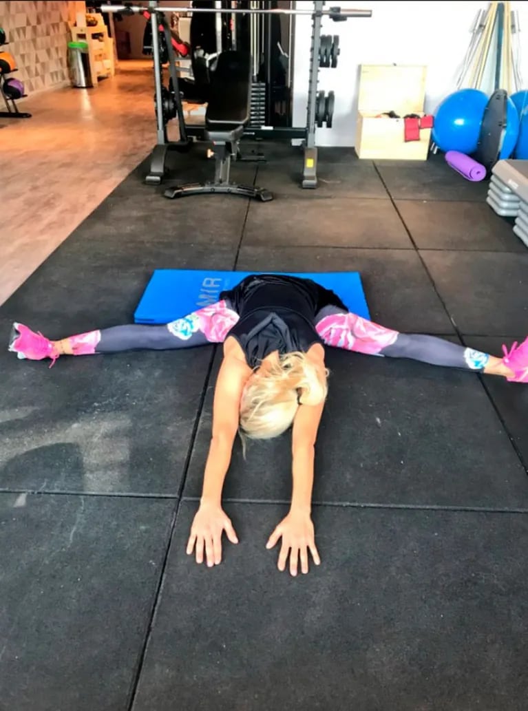 Las sorprendentes fotos fitness de Virginia Gallardo: "Los beneficios de la elongación"