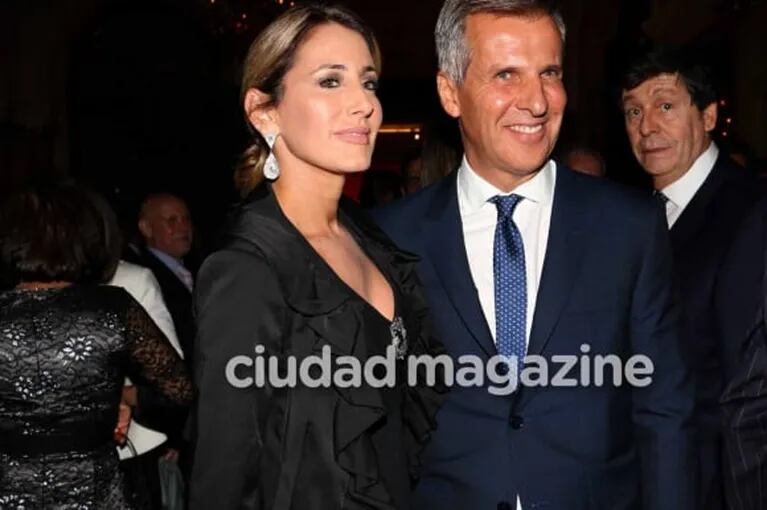 Martín Redrado se mostró muy enamorado con su novia, Lulu Sanguinetti, en una gala súper glamourosa