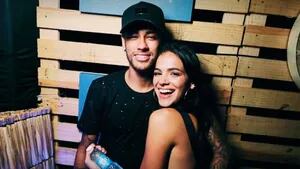 ¿Conocés a la novia de Neymar? Espiá 11 datos curiosos sobre su vida