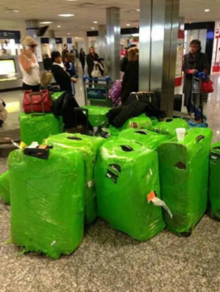 Las valijas de Wanda Nara, que el 7 de junio se casa con Mauro Icardi en Buenos Aires. (Foto: Twitter)