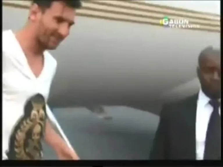 Lionel Messi arribó a África y generó una fiesta entre sus fanáticos