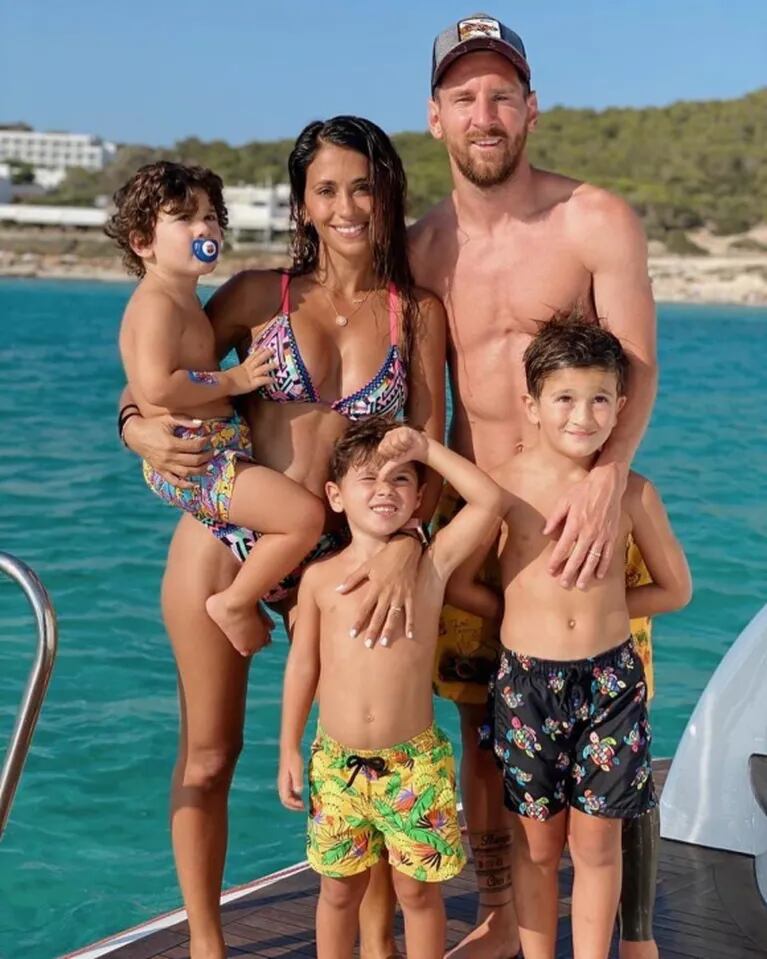 Las lujosas vacaciones de Lionel Messi con Antonela Roccuzzo y sus hijos en Ibiza: "Pasamos un día genial"