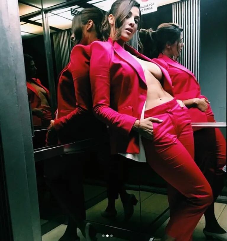 Las fotos súper sexies de Ivana Nadal en un ascensor