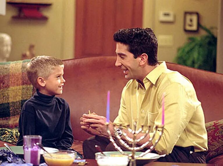 Así está Ben, el hijo de Ross Geller en Friends. (Foto: Web)