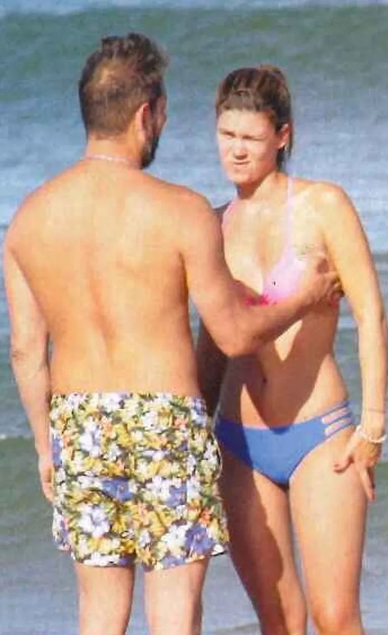 Ariel Diwan, enamorado en Punta del Este junto a su novia, Eva Acebal: mimos y besos a orillas del mar