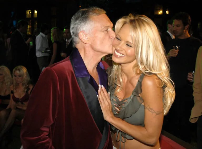 ¿Pamela Anderson fue alguna vez novia de Hugh Hefner?