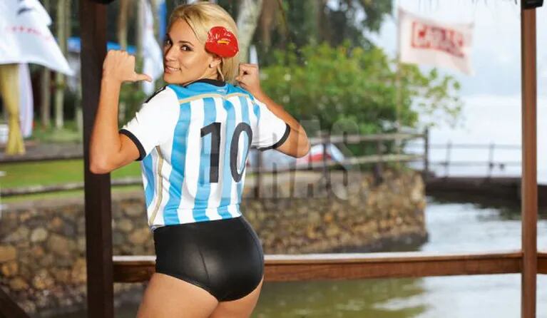 Rocío Oliva, ex de Diego Maradona, en Brasil (Fotos: Caras)