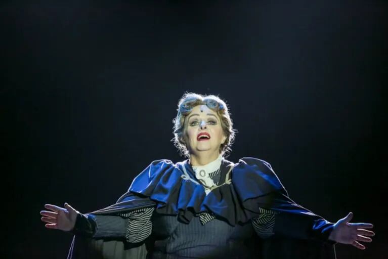 ¡No te lo podés perder! "Drácula", el suceso teatral y musical del año se despide definitivamente de Buenos Aires en el Movistar Arena 