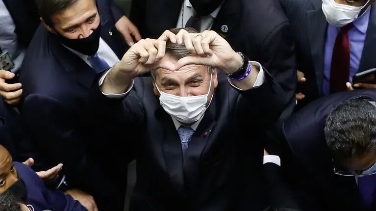 Bolsonaro afirma que mascarilla es nociva. Foto: AFP.