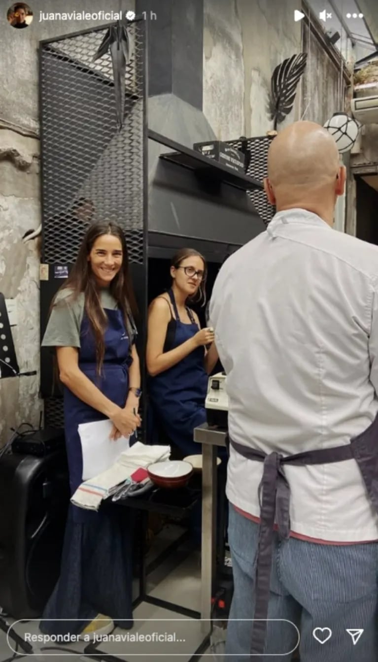 Juana Viale y Ámbar de Benedictis toman clases de cocina vegana: las dulces fotos