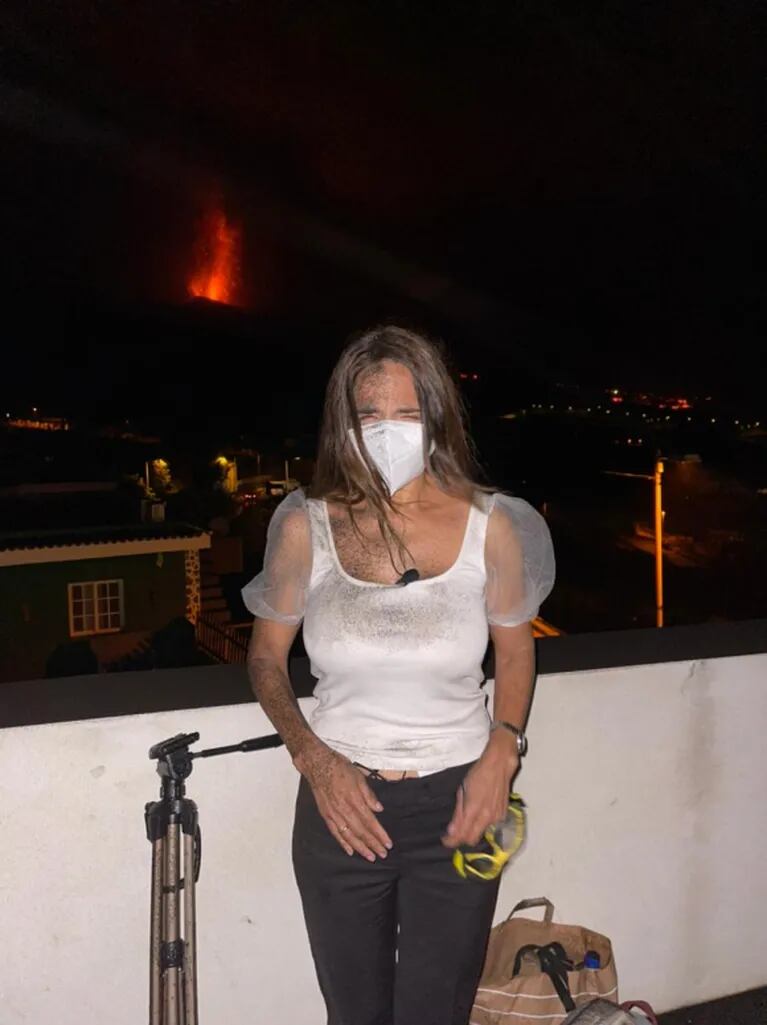Melisa Zurita, la periodista argentina que cubre la tragedia del volcán español: "No fui muy consciente del riesgo que tomé; tuve miedo"