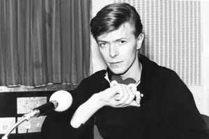 El cáncer le ganó la batalla al legendario artista británico David Bowie   