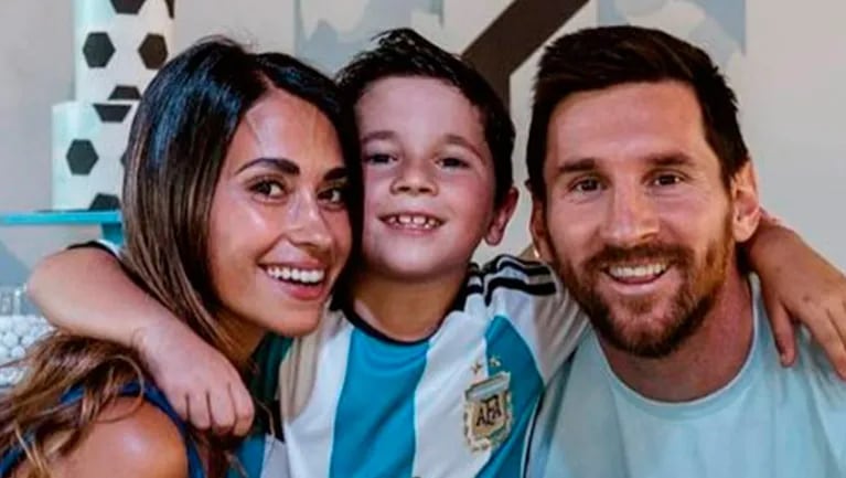 Antonela Roccuzzo mostró la felicidad de Mateo Messi al conseguir la figurita de su papá.