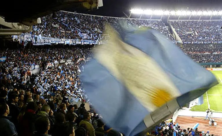 La hinchada argentina se desahogó con la victoria. (Foto: Web)
