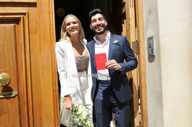 Las fotos del casamiento de Eva Bargiela y Facundo Moyano por Civil: looks elegantes, cancheros y miradas cómplices