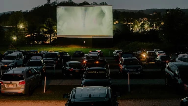 Las películas proyectadas en autocines podrán competir en los Óscar. Foto: New York Times.