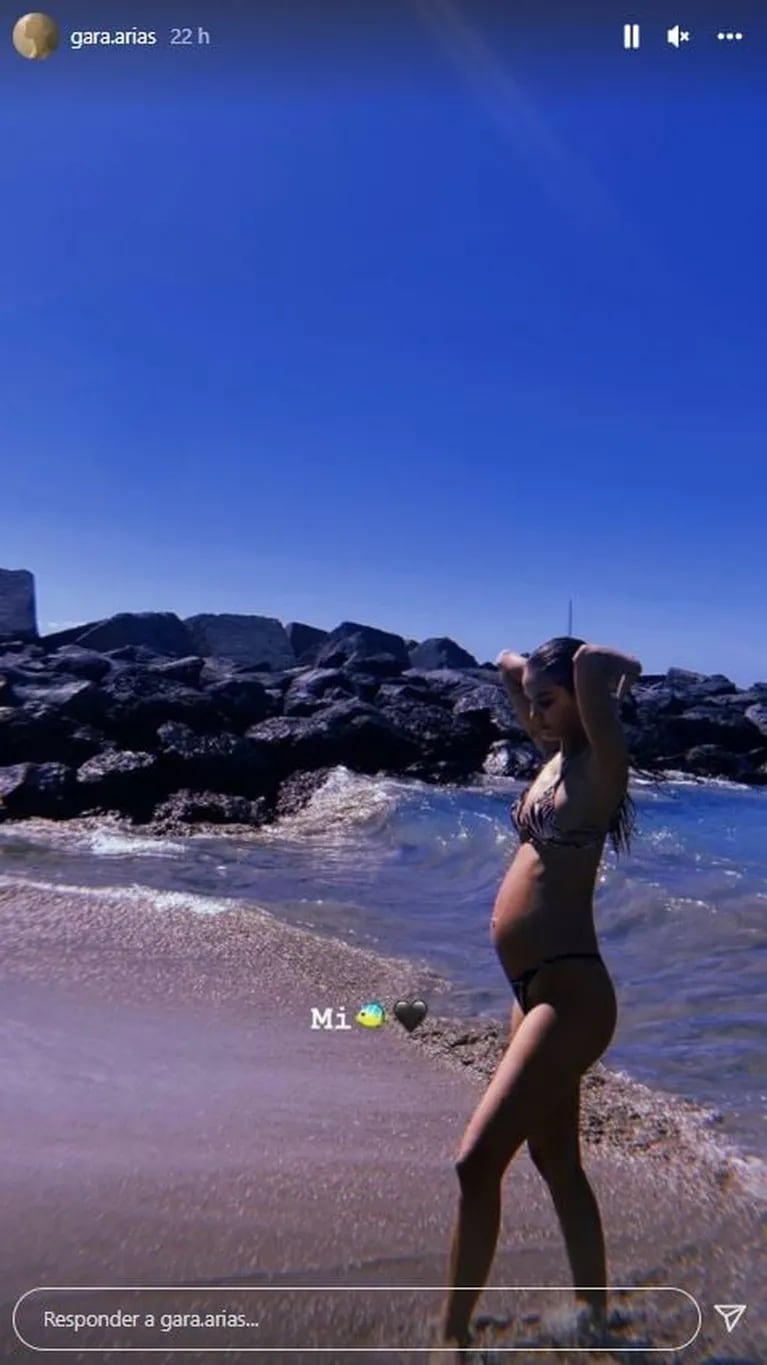 La novia de Pepe Barroso Silva, ex de Tini Stoessel, mostró su pancita de embarazada en la playa