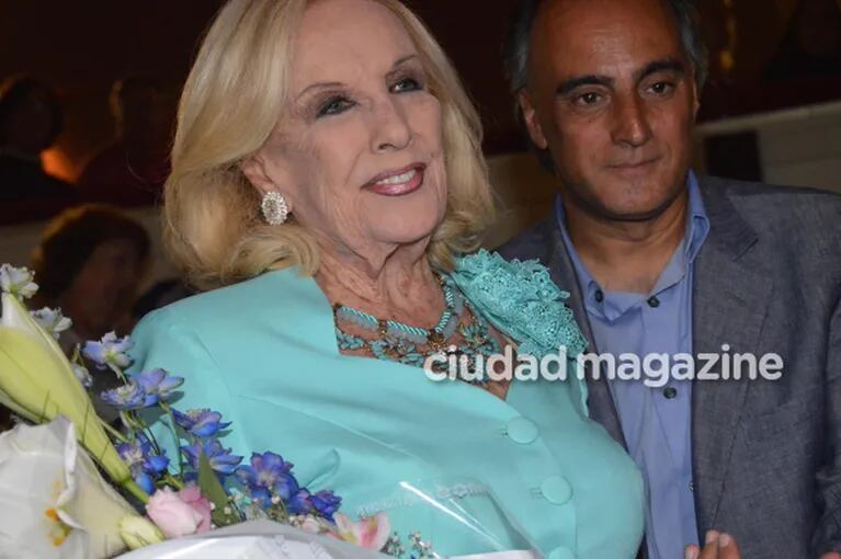 Mirtha Legrand, espectadora de lujo en el estreno teatral de Juana Viale en Mar del Plata 