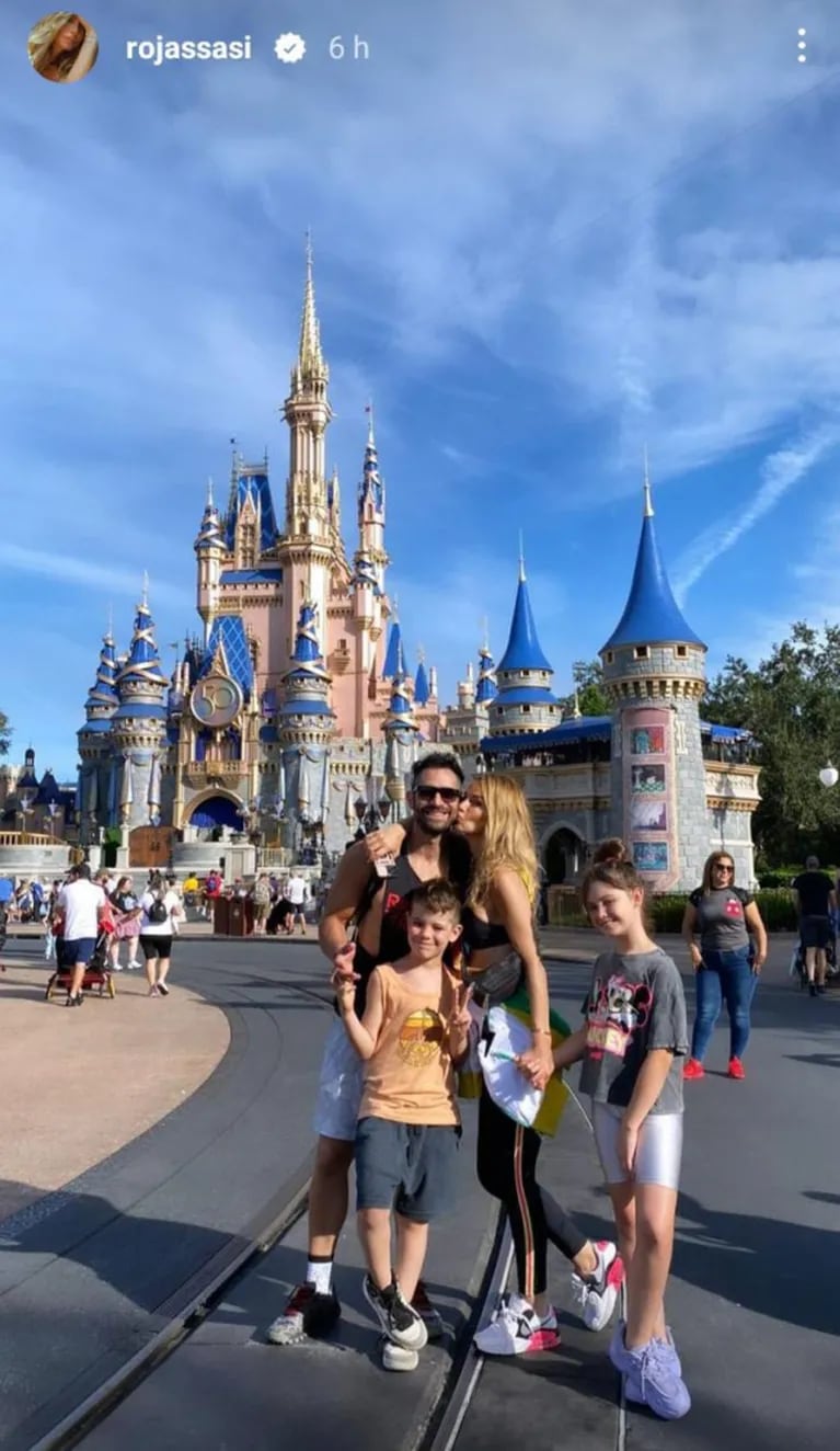 Sabrina Rojas, sus hijos y Tucu López se fueron de vacaciones a Disney: el álbum de fotos