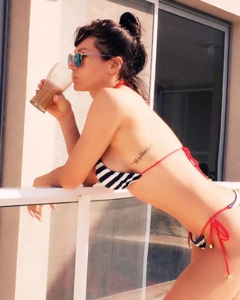 Adabel Guerrero encendió Instagram con fotos súper hot: lomazo en bikini y chapuzón en la pileta