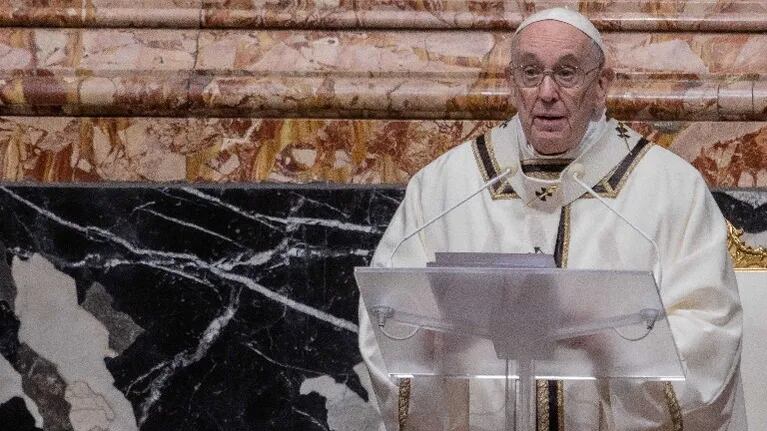 El Papa sufre de ciática y no celebrará la misa de Vísperas ni la del Año Nuevo. Foto: DPA.