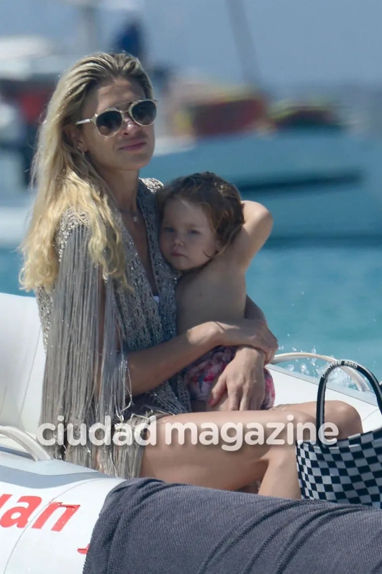 Las vacaciones del Cholo Simeone y Carla Pereyra junto a su hija en Formentera: ¡fotos exclusivas!