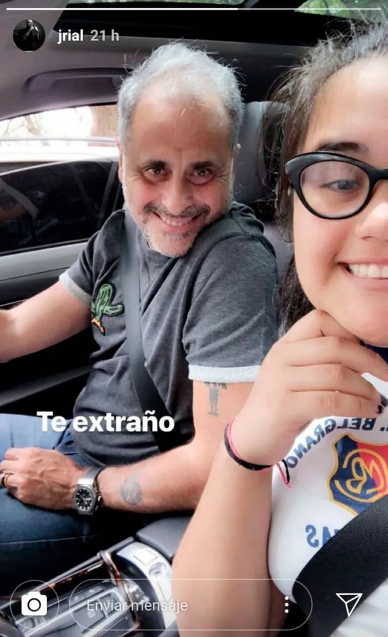 El mensaje de Jorge Rial a su hija Rocío, a un mes de su viaje a Estados Unidos: "Te extraño"