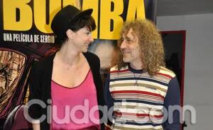 Romina Gaetani y el rockero Oscar Righi (Fotos: Jenny Rubio).