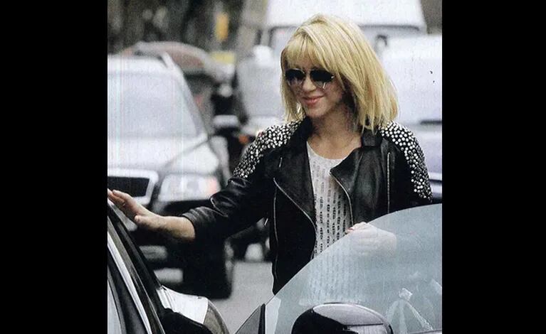 Shakira en Barcelona, con nuevo look. (Foto: Revista ¡Hola! Argentina