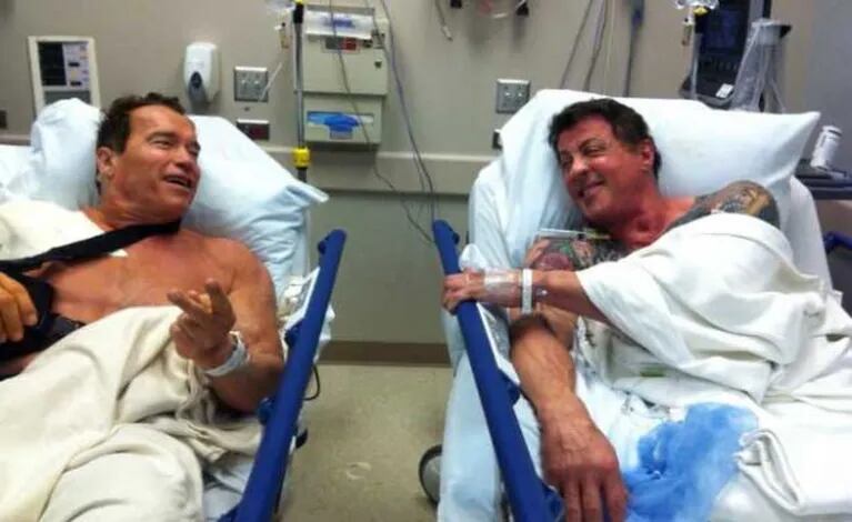 Arnold Schwarzenegger y Sylvester Stallone, juntos en el hospital. (Foto: WhoSay Arnold Schwarzenegger)