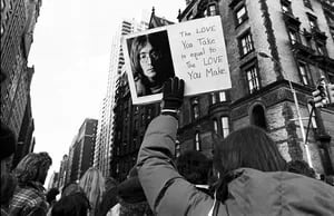 Fans de John Lennon temen que Mark David Chapman salga de la cárcel