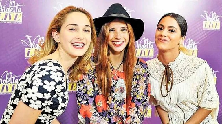 Mechi Lambré, Cande Molfese y Tini Stoessel.
