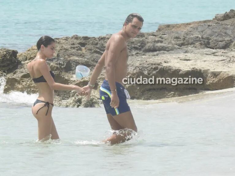 Las románticas vacaciones de Tini Stoessel y Pepe Barroso Silva: mimos y relax en la playa de Formentera 