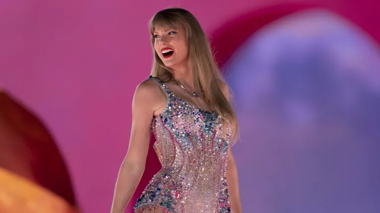 ARCHIVO - Taylor Swift durante un concierto de su gira Eras el viernes 5 de mayo de 2023, en el Nissan Stadium en Nashville, Tennessee. (Foto AP/George Walker IV, archivo)