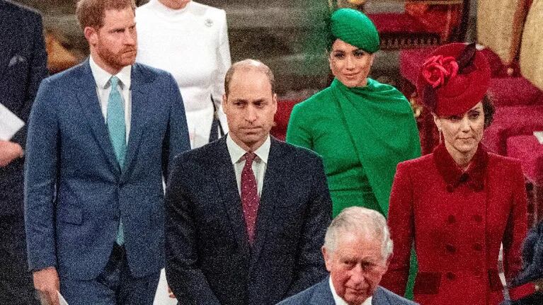 El Príncipe William se “corona” Rey de Inglaterra. Foto: AFP.