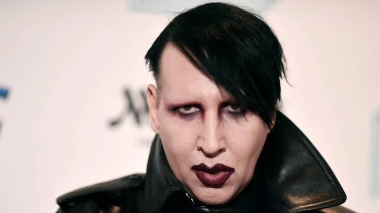 Marilyn Manson es acusado formalmente de escupir y tirarle sus mocos a una mujer