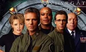 Richard Dean Anderson, de MacGyver, produjo la serie Stargate SG-1 y la protagonizó (Fotos: Web)