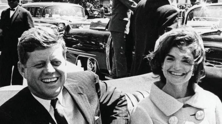 Una nueva biografía sobre Jackie Kennedy detalla el romance que tuvo el diseñador de la tumba de JFK