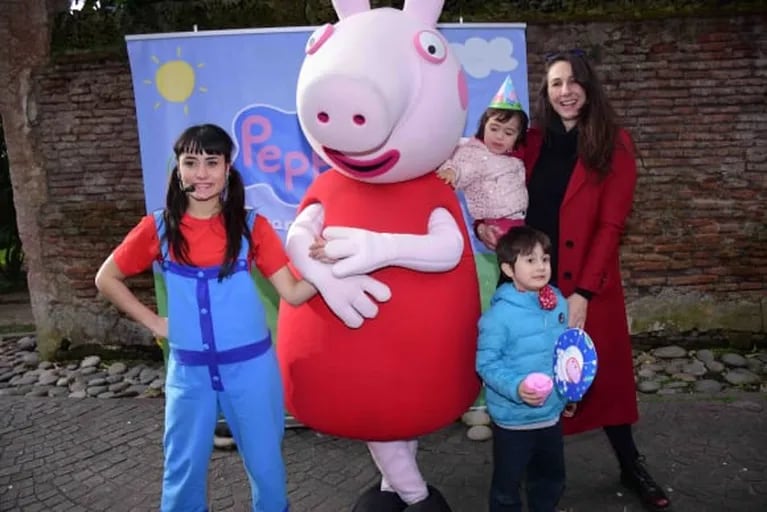 Las fotos de la divertida salida de Julieta Pink y sus hijos Baltazar y Jazmín Aurora al aire libre