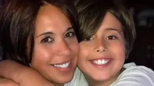 Alejandra Romero recordó a su hijo con una foto y le dedicó una desgarradora canción, a un mes de su muerte