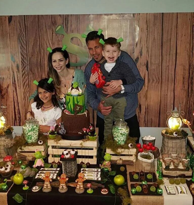 El álbum íntimo del festejo de cumpleaños del hijo del Ogro Fabbiani: súper ambientación de Shrek y fotos con su hermanita Uma