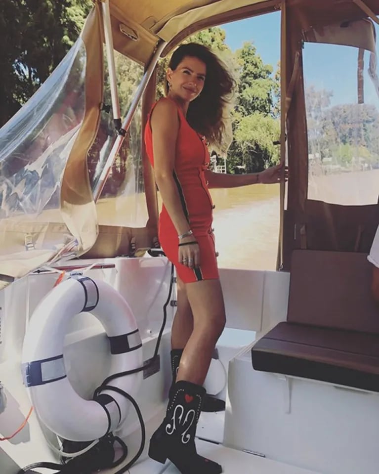 La China Suárez festejó su cumple navegando: look sexy post parto y amor con Vicuña