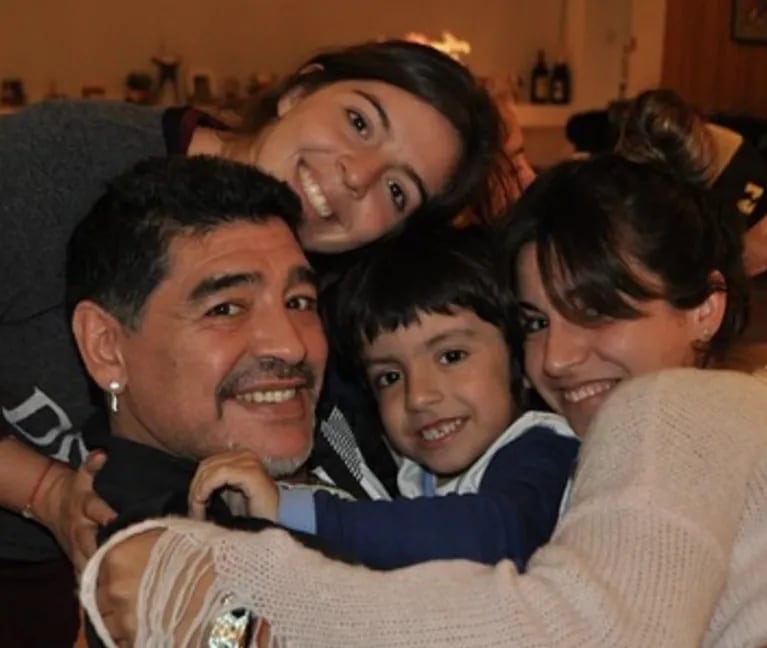 Dalma Maradona recordó un momento en familia con Diego y abrió su corazón: la respuesta de Gianinna