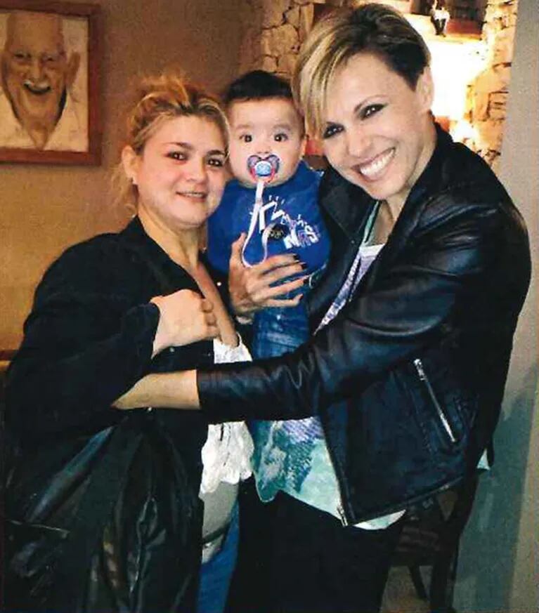 Denise Dumas cuida al bebé… ¡de su niñera!: "Así como ella malcrió a mis hijos, yo ahora le malcrío a Joaquín"