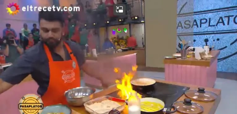 Un participante de Pasaplatos prendió fuego su cocina y fue asistido por el chef Roberto Ottini